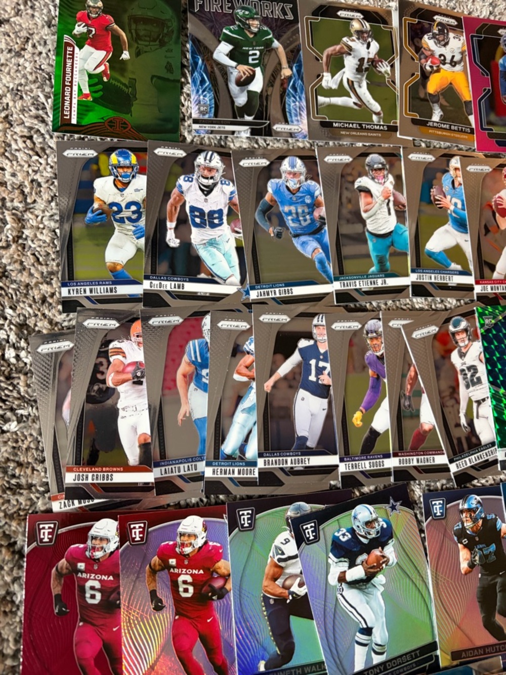 Lot of 84 mixed years Panini 2022-2025 football cards - Picture 7 of 12